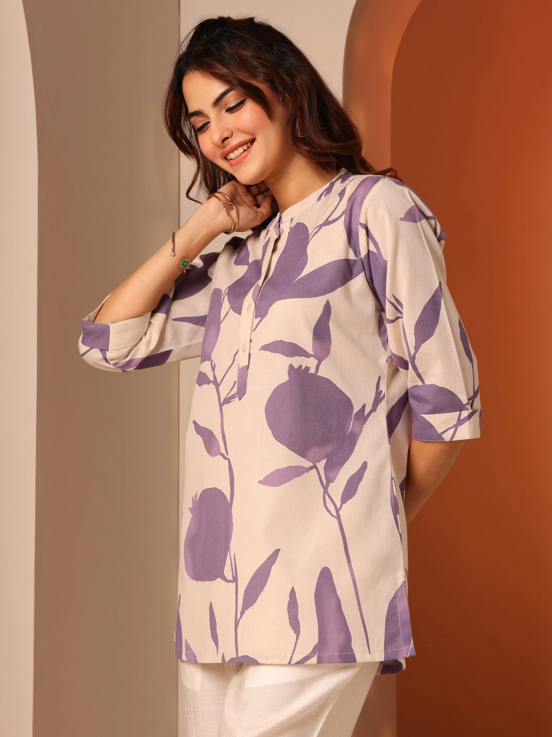 Off White Printed Cotton Straight Short Kurti - Image 3
