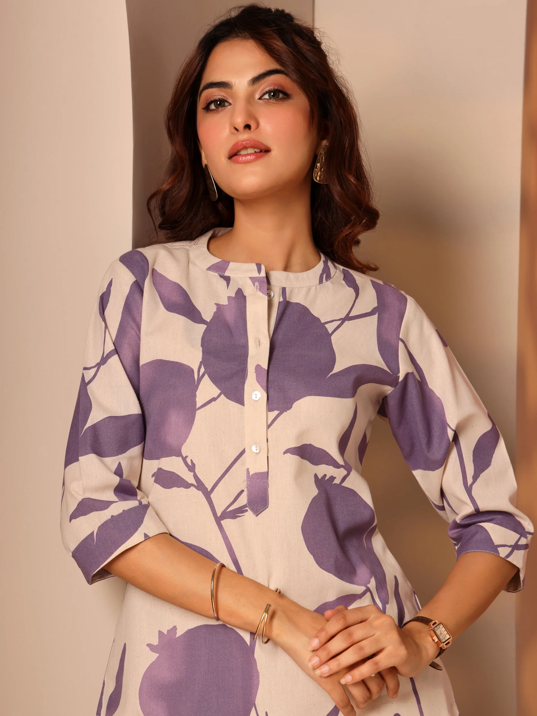 Off White Printed Cotton Straight Short Kurti - Image 5