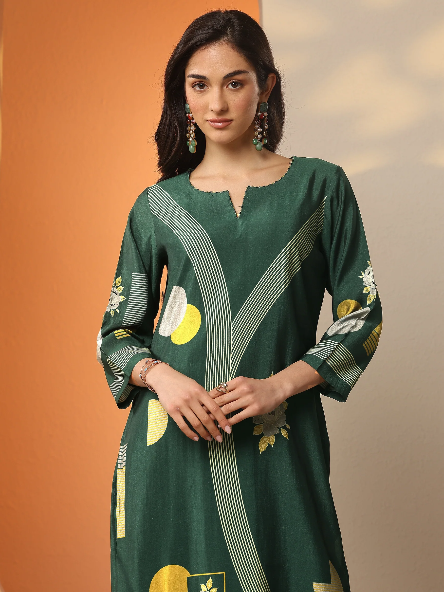 Green Printed Silk Blend Straight Kurta - Image 5