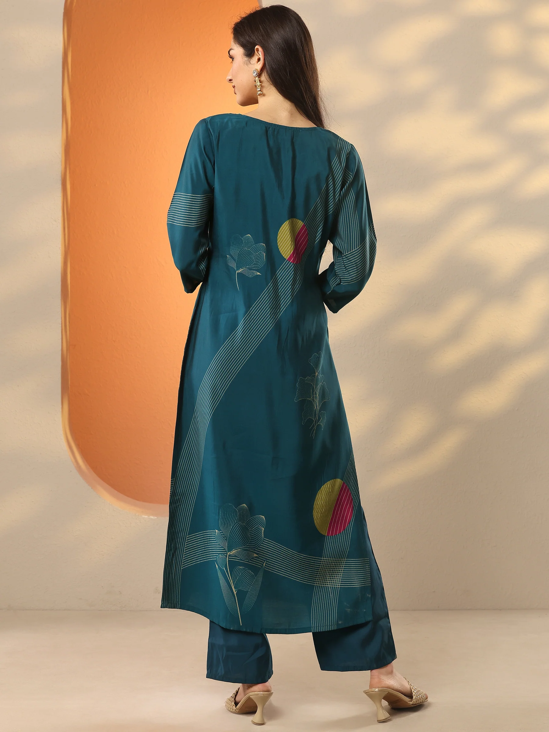 Blue Printed Silk Blend Straight Kurta - Image 4