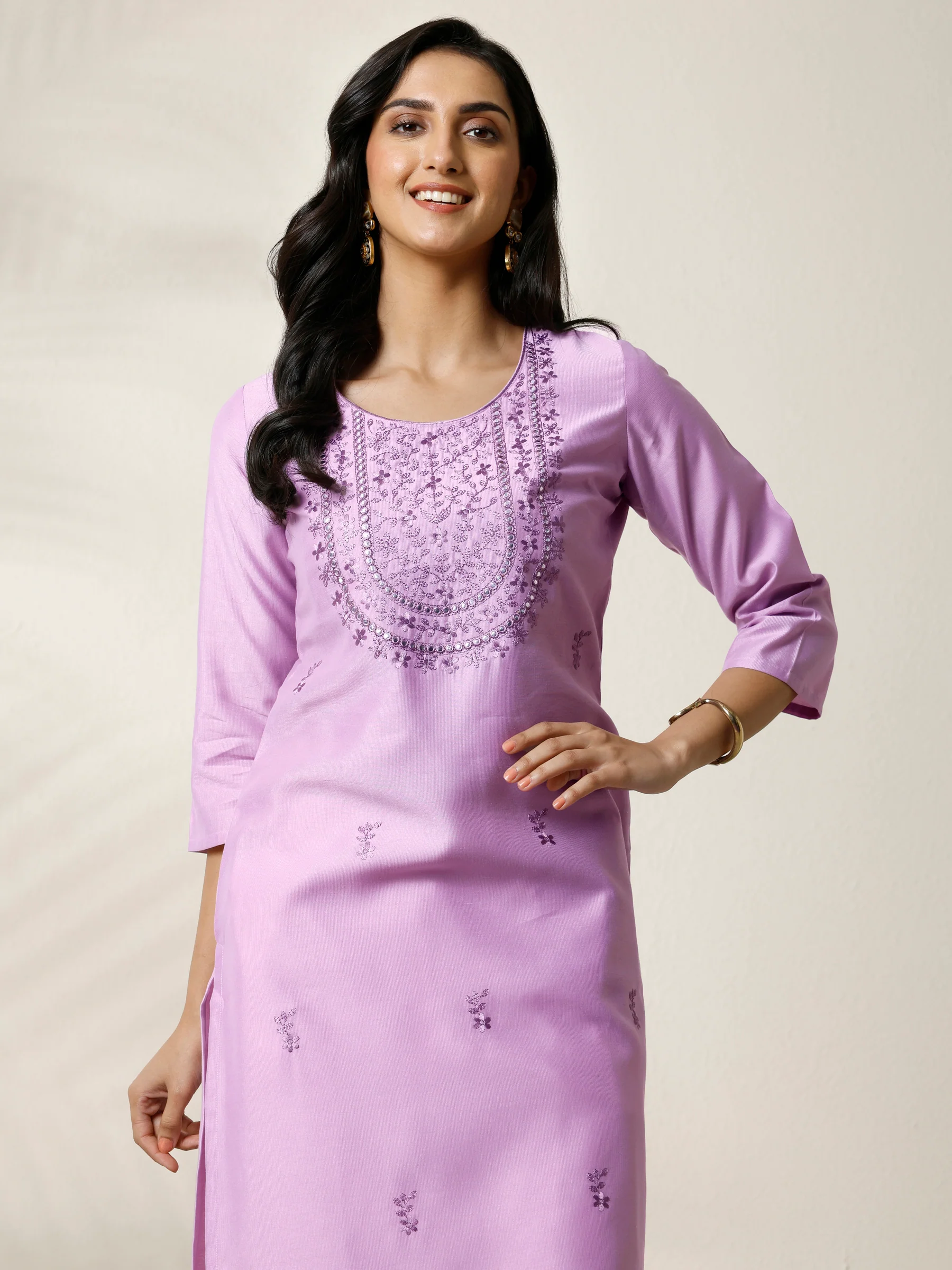 Lavender Embroidered Silk Blend Straight Kurta - Image 5
