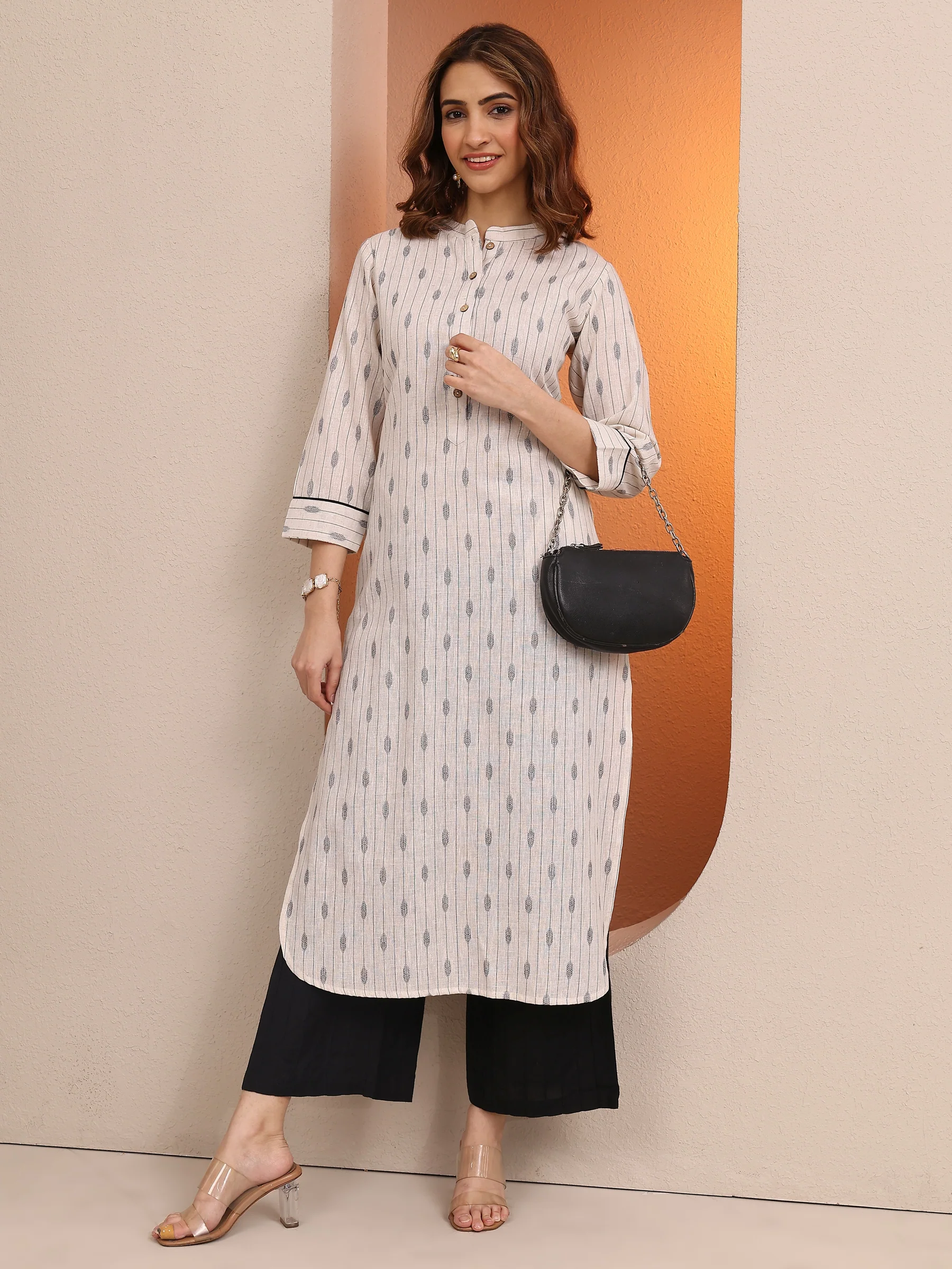 Off White Printed Cotton Blend Straight Kurta - Image 6