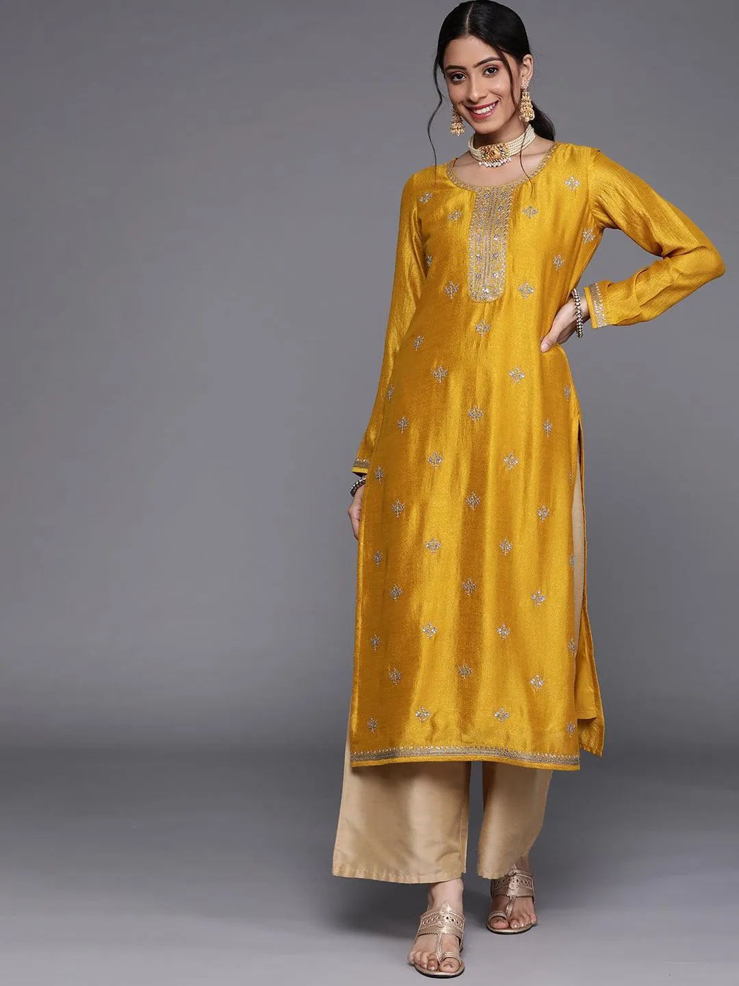 Yellow Embellished Silk Kurta - Image 3